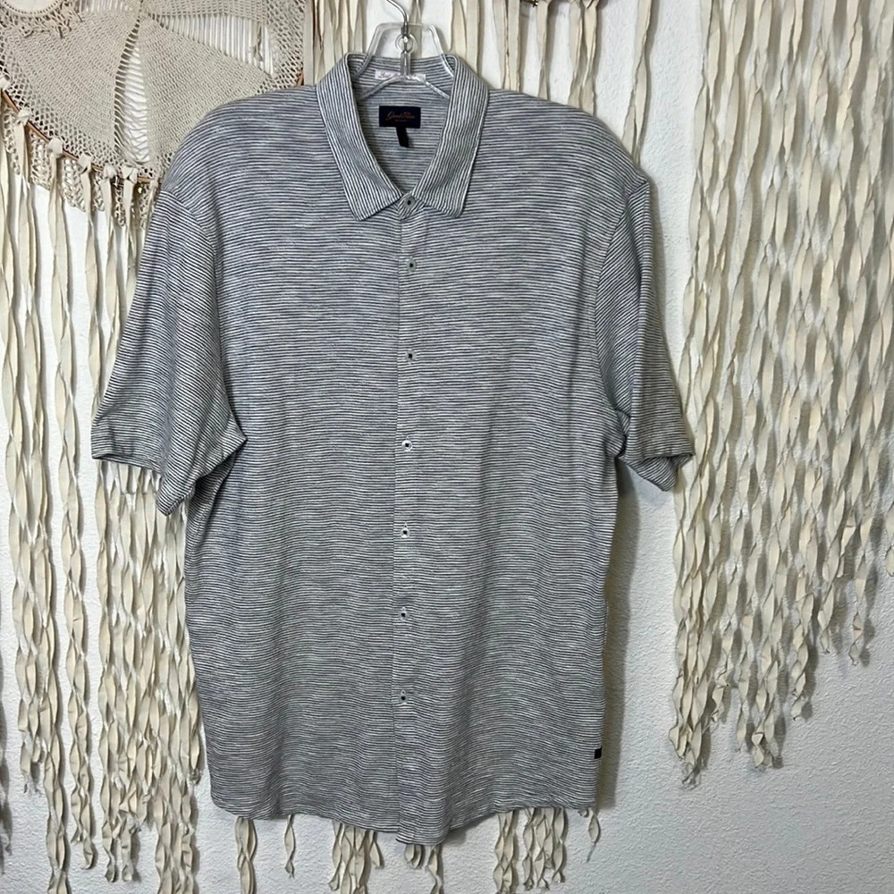 Good Man Brand Short Sleeve Button Down Size M